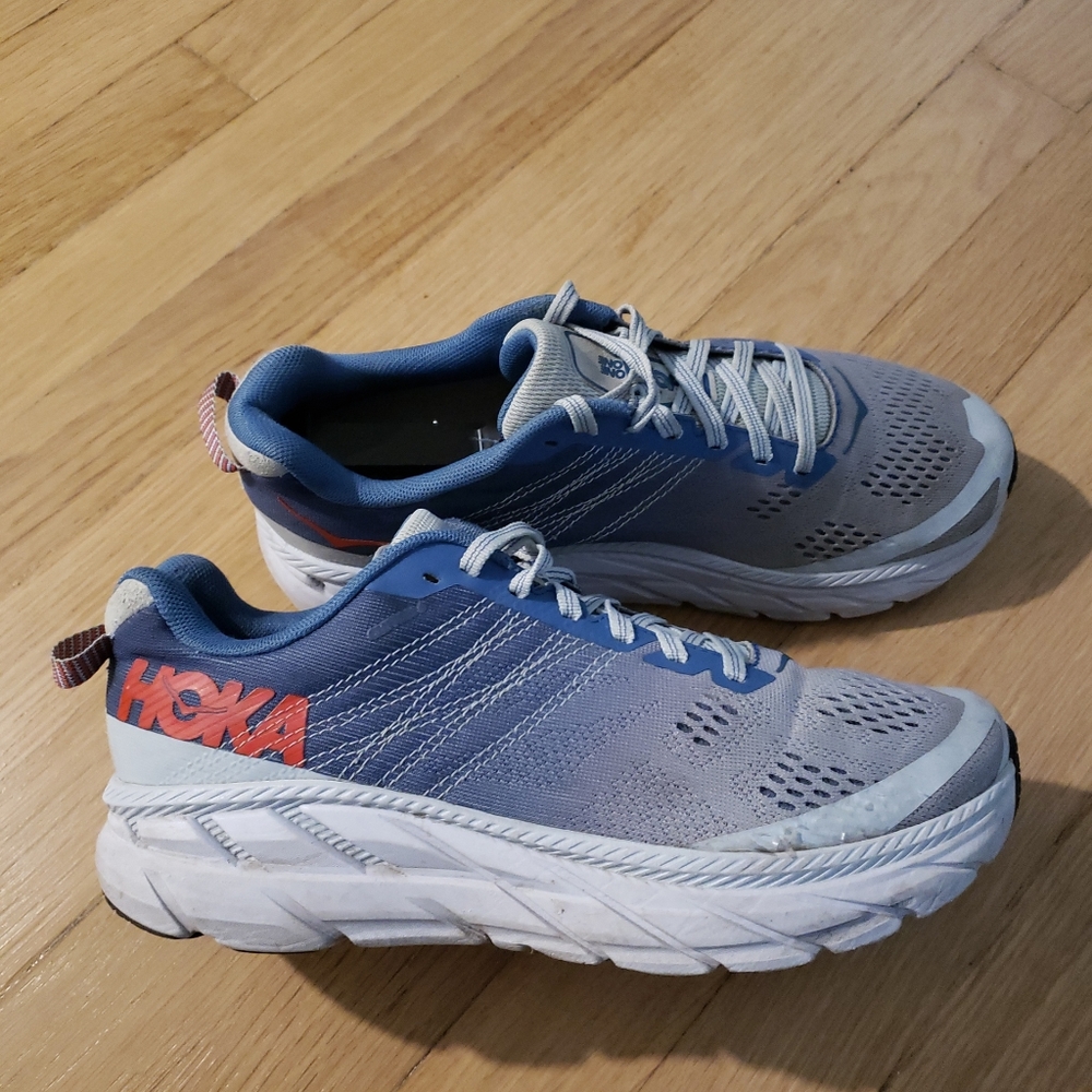 Hoka One One Women’s Clifton 6, Running Shoes-Light Blue, Size 8D.